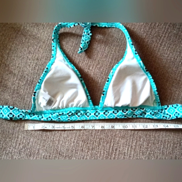 Old Navy 2 Piece Swimsuit - Size Med - Picture 9 of 9